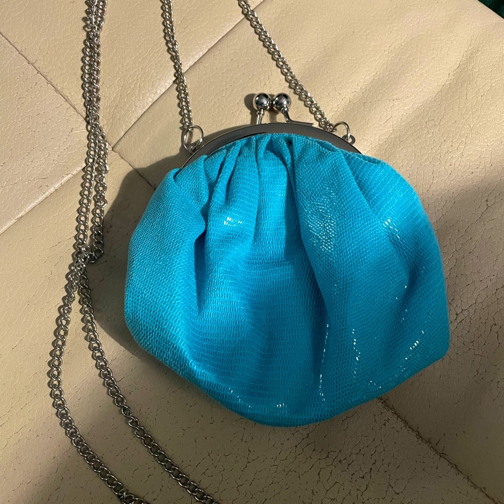 Crossbody Pouch with Kiss Closure Purse